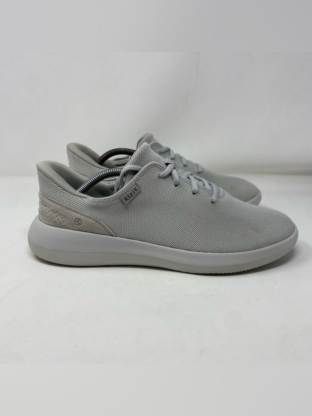 Kizik Madrid Eco Shoes Mens 10.5 Womens 12 Light Grey Hands Free Sneakers
